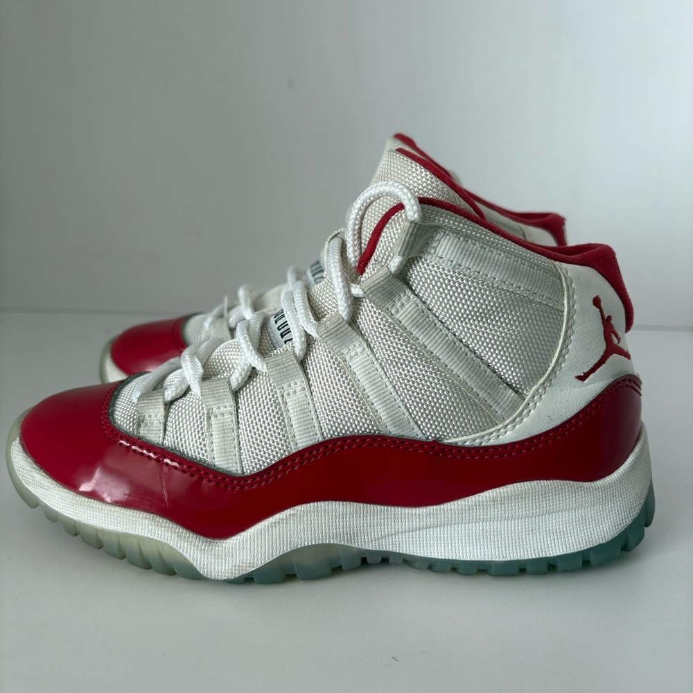 Nike Air Jordan Kids' Retro 11 White & Red Basketball Shoes Size 1 Youth